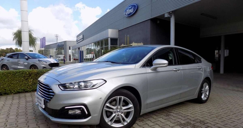 Ford Mondeo cena 104900 przebieg: 48500, rok produkcji 2019 z Szczecin małe 742